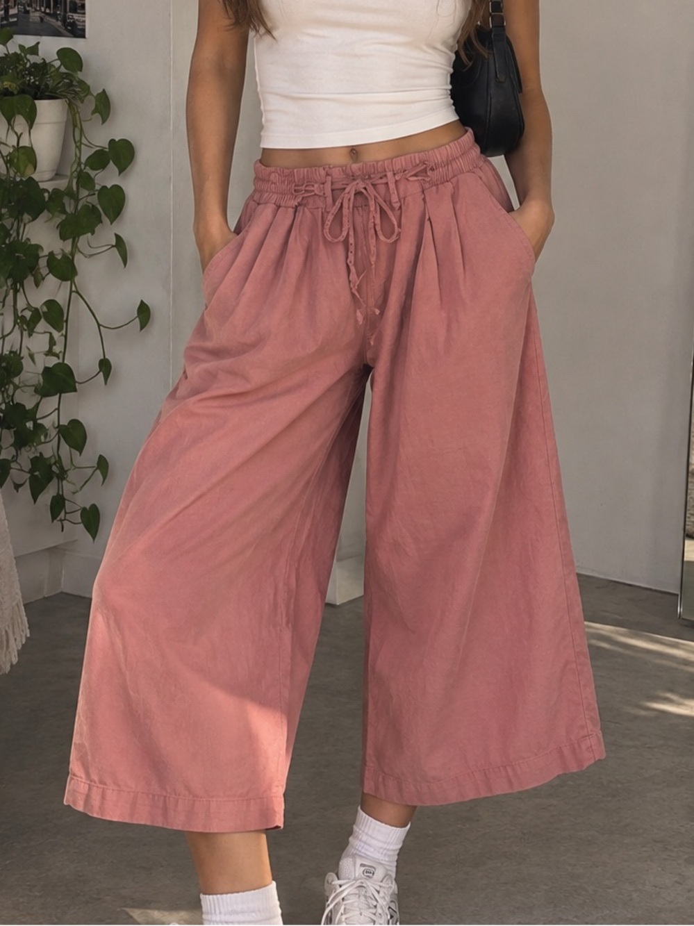 Charlie Paigen Women's Super Baggy Capri Pants Size
Medium Dusty Rose